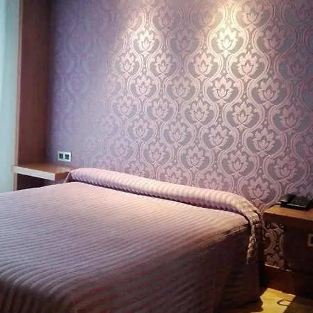 Confort Braseros Szálloda Burgo